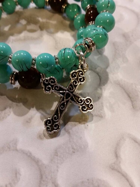 Lutheran rosary bracelet, Lutheran prayer bracelet, memory wire bracelet, wrap bracelet, Turquoise blue and brown glass beads, budded cross