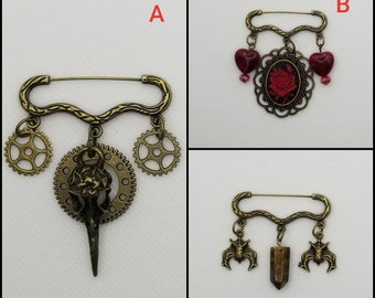 Goth brooch pin, Pagan jewelry, three charm pin, Spooky jewelry, Goddess pin, Raven skull pin, cosplay jewelry, Goth jewelry, bronze pin