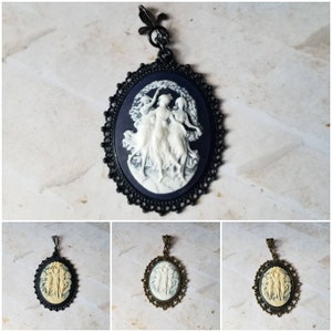 Cameo pendant, cameo necklace, Goddess cameo jewelry, Goddess pendant, Three Graces cameo, three graces pendant, three muses cameo pendant