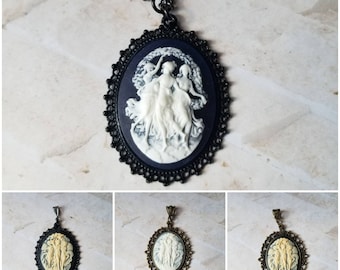 Cameo pendant, cameo necklace, Goddess cameo jewelry, Goddess pendant, Three Graces cameo, three graces pendant, three muses cameo pendant