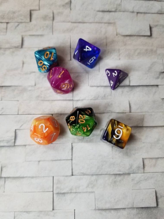 Set Di 7 Dadi Neon Lemon Per Dungeons And Dragons - Total Party Kill Games, Nuovi
