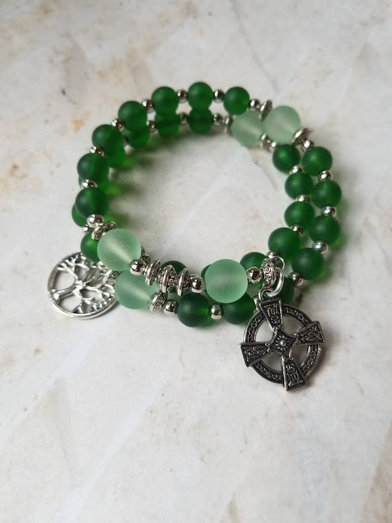Anglican prayer bead bracelet, memory wire bracelet, beaded bracelet, wrap bracelet, green beach glass beads, Celtic cross, tree of life