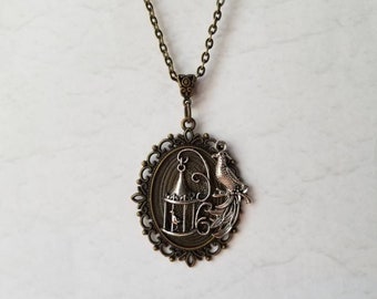 Bird cage necklace, bird necklace, bronze spider pendant, Gothic jewelry, Victorian jewelry, fantasy necklace, unique gift idea, bird cage