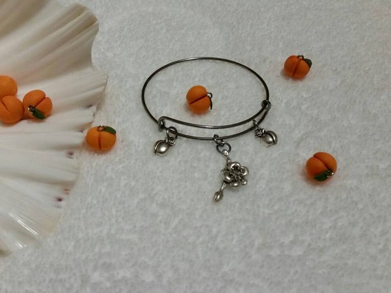 Peach bangle, gunmetal bangle, expandable bangle, charm bracelet, charm bangle, Georgia Peach bracelet, peach jewelry, silver metal bangle