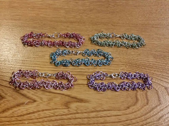 Chain maille bracelet, Shaggy loops bracelet, shaggy loops chain maille bracelet, pastel colors, chainmaille jewelry, chain mail jewellery