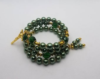Five decade rosary bracelet, memory wire bracelet, wrap bracelet, green Czech glass beads, green glass pearls, gold toned,  plain crucifix
