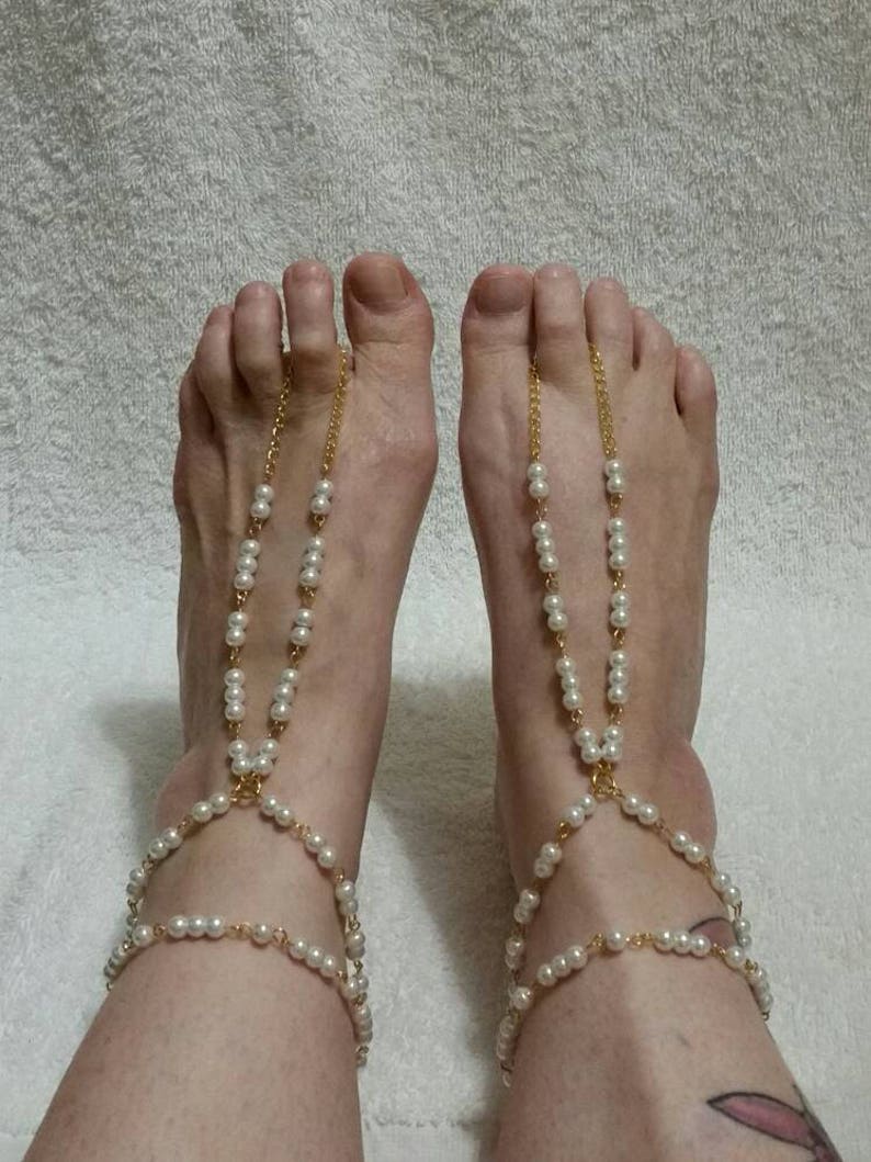 pool set hand-wired off-white glass pearl barefoot or hippie sandals in gold tone Barefoot sandals Summer hippie beach wedding