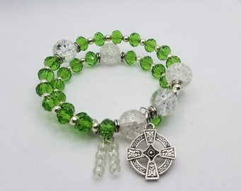 Anglican prayer bead bracelet, memory wire bracelet, beaded bracelet, wrap bracelet, green and clear glass beads, Protestant rosary, Celtic