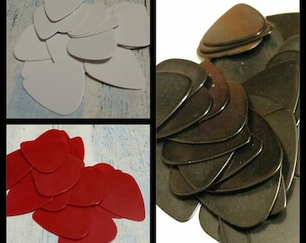 Destash, guitar picks, plectrums, solid generic guitar picks in black, red, or white x 25, choice of three