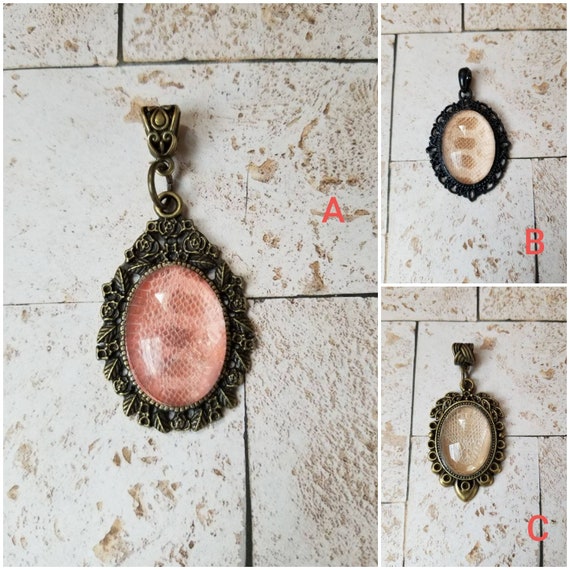 Snake shed jewelry, snake shed pendant, snakeskin necklace, cruelty free snake shed jewelry, Corn snake shed pendant, Corn snake shed skin