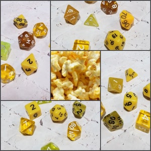 Conjuntos de dados de 16 mm inspirados en palomitas de maíz con mantequilla, juegos de dados dnd, dados dnd temáticos seleccionados a mano, conjunto curado, dados poliédricos, dados RPG, dados amarillos