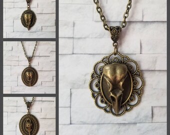 Plague Doctor pendant, plague Doctor jewelry, raven pendant, steampunk jewelry, goth jewelry, bronze bird skull pendant,