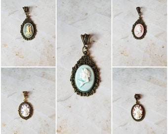Necklaces/Pendants