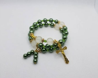 Anglican prayer bead bracelet, memory wire bracelet, beaded bracelet, wrap bracelet, green  glass pearls, Protestant prayer beads, gold tone