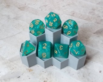 Glittery pearl melon green 16mm dnd dice,gaming dice, DnD dice set, RPG dice, dnd dice, gaming dice, set of 7 DnD dice, two toned dice