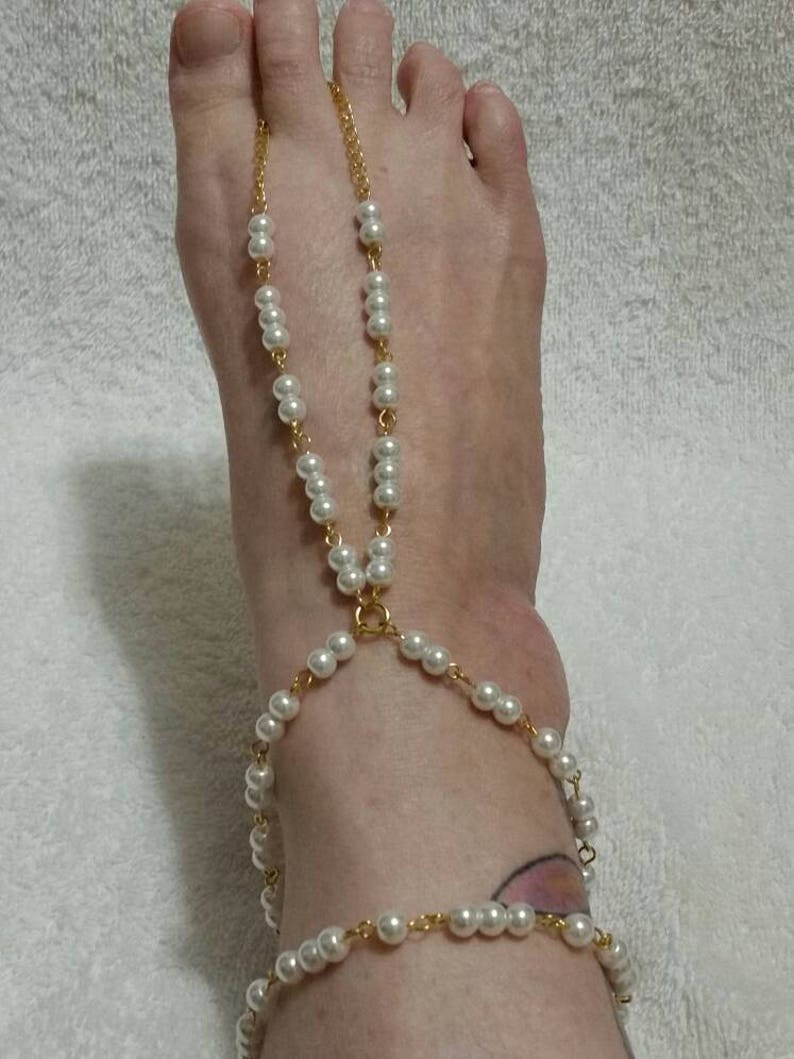 pool set hand-wired off-white glass pearl barefoot or hippie sandals in gold tone Barefoot sandals Summer hippie beach wedding