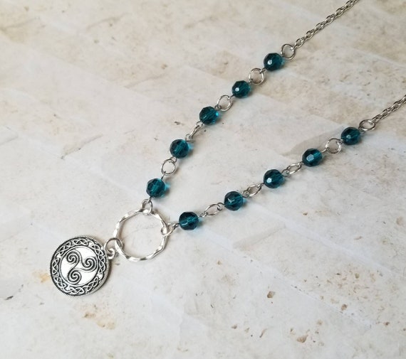 BDSM day collar, teal Czech glass, discreet day collar, symbolic jewelry, BDSM collar, submissive collar, stainless steel, O ring, triskell