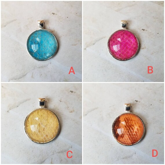 Snake shed jewelry, snake shed pendant, snakeskin necklace, cruelty free snake shed jewelry, snake shed behind glass or silicone,unique gift