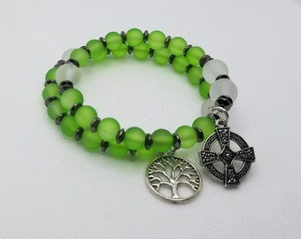Anglican prayer bead bracelet, memory wire bracelet, beaded bracelet, wrap bracelet, green and clear glass beads, Celtic cross, tree of life