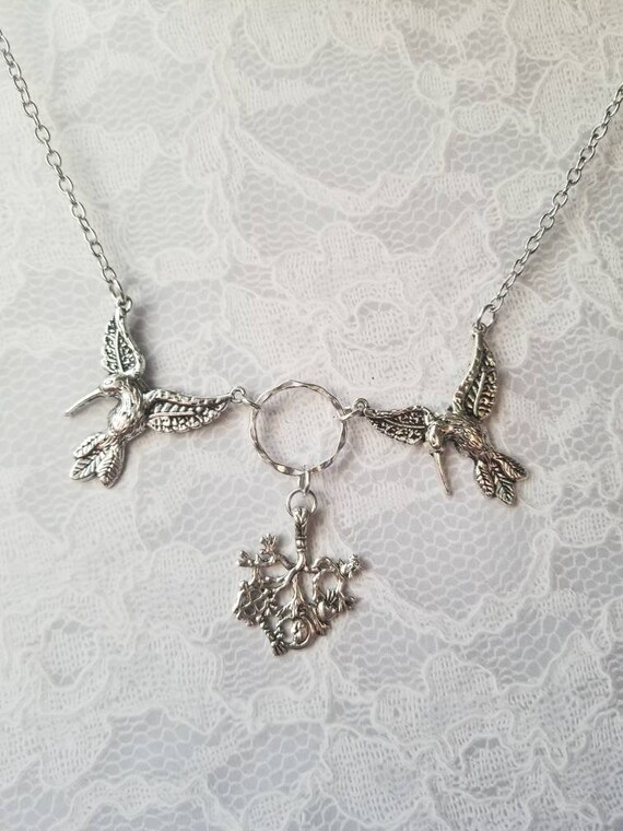 Cimaruta necklace, Cimaruta jewelry, Italian witches amulet, silver toned hummingbird connectors, Stregheria necklace, Hummingbird cimaruta
