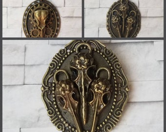 Plague Doctor brooch, plague Doctor pendant, plague Doctor jewelry, raven pendant, steampunk jewelry, goth jewelry, bronze brooch or pendant