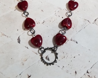 Day collar, red glass heart beads, discreet day collar, symbolic jewelry, BDSM collar, submissive collar, gunmetal,