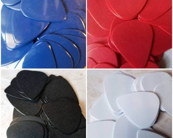 Destash, guitar picks, plectrums, solid generic guitar picks in black red, blue, or white x 20 or 50 or 100, glossy finish