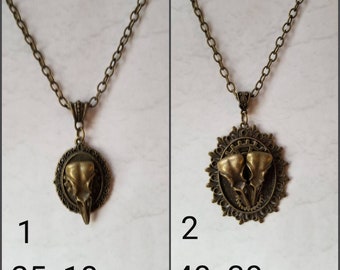 Plague Doctor pendant, plague Doctor jewelry, raven pendant, steampunk jewelry, goth jewelry, bronze bird skull pendant,