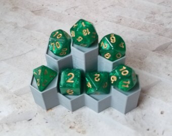 Glittery pearl green 16mm dnd dice,gaming dice, DnD dice set, RPG dice, dnd dice, gaming dice, set of 7 DnD dice, two toned dice