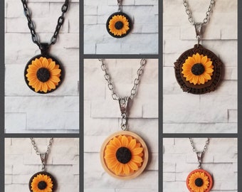 Support Ukraine necklace, I stand with Ukraine pendant, large sunflower pendant,  sunflower necklace, sunflower pendant, wooden bezel