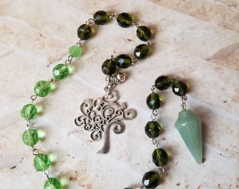 Yule prayer beads, pagan prayer beads, witches prayer beads, stainless steel, faceted green glass beads, Green Aventurine, Czech glass beads