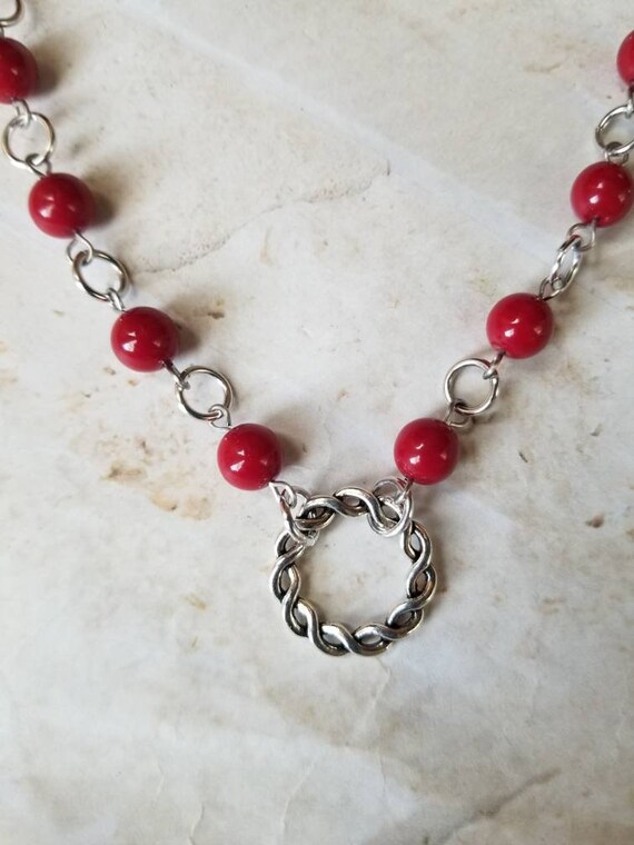 O ring day collar, red glass beads, discreet day collar, symbolic jewelry, BDSM collar, submissive collar, stainless, Celtic o ring