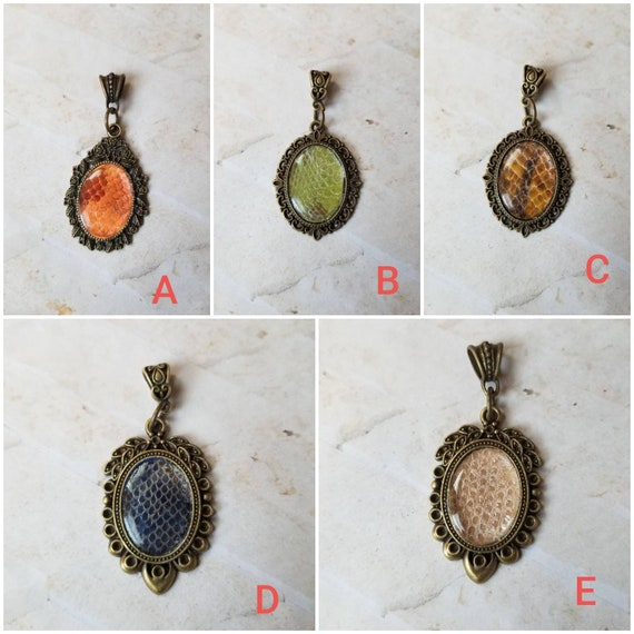Snake shed jewelry, snake shed pendant, snakeskin necklace, cruelty free snake shed jewelry, snake shed behind glass or silicone,unique gift