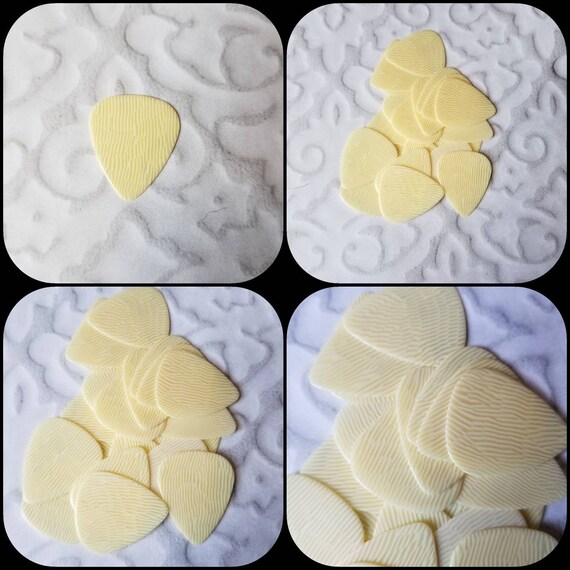 Destash guitar picks, guitar plectrums, cream guitar picks x 20, guitar pick destash, fingerprint pattern, glossy finish,