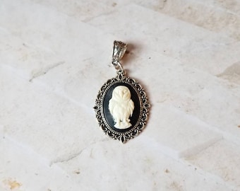 Owl cameo pendant, owl cameo necklace, ivory cameo, white owl pendant, snowy owl cameo pendant, owl jewelry, Gothic owl cameo, spirit animal