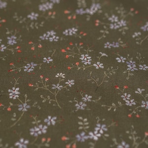 Tela de algodón Winter Mist cortada a medida: patrón exclusivo de acuarela con flores para coser ropa y manualidades de inspiración vintage