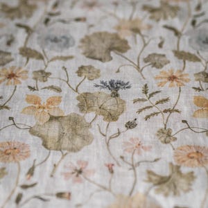 Nasturtium Floral Linen Fabric by the Yard – Exclusive Watercolor Pattern with Flowers for Sewing Vintage-inspired Clothing & Crafts