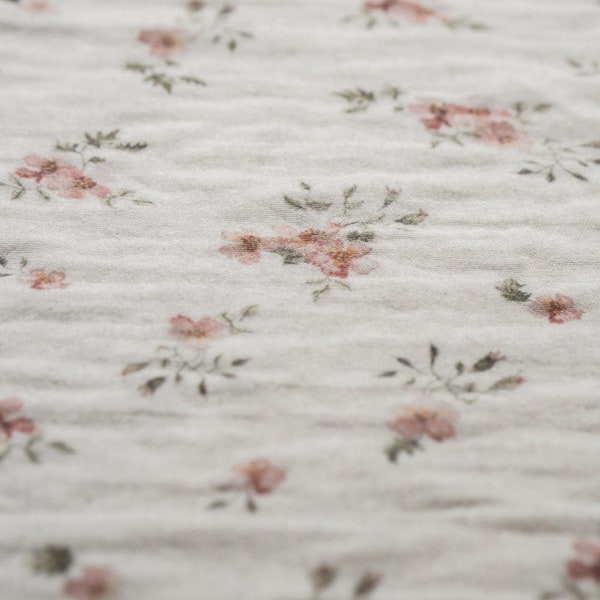 Rose Dream, Pinkish White Double Gauze Cotton Muslin for Sewing by the Yard, Printed Fabric with Flowers, Vintage Floral Print