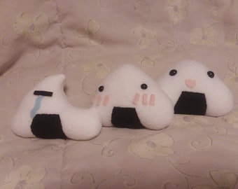 peluche onigiri