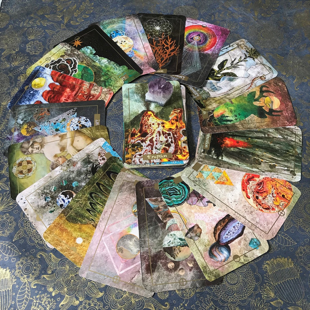 未開封　新品　正規品　the illuminated earth oracle Illuminated Earth Oracle Card Deck Tarot Divination 63-Card
