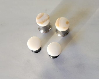 2g - 7/16" Natural Shell Plugs - 2g , 0g , 00g , 7/16" 11mm - Handmade tunnels / gauges / earrings / pearl