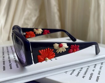 Salvatore Ferragamo Black Hard Shell Eyeglasses/sunglasses  display picture 2