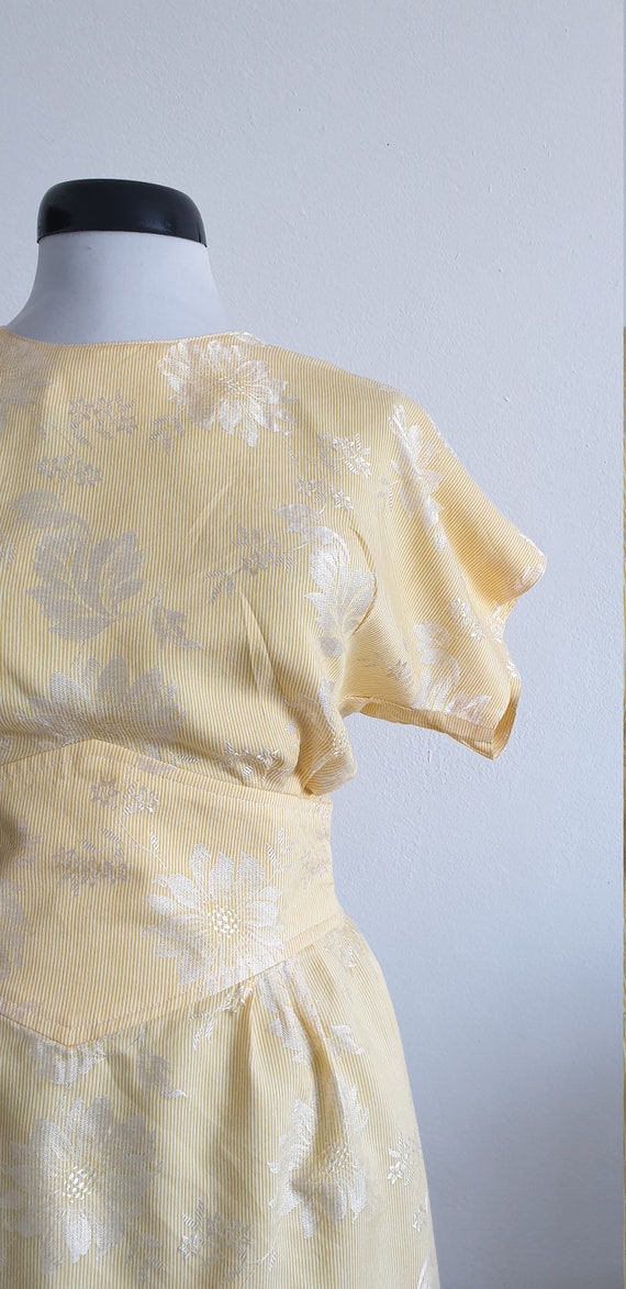 Vintage 1950s  pastel yellow dress | 50s silk flo… - image 5