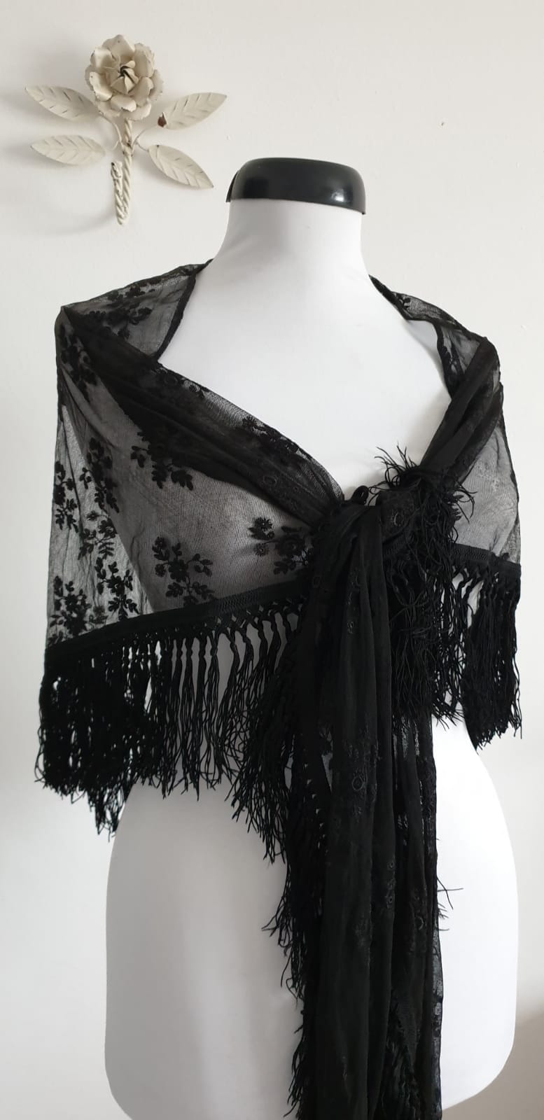 Vintage 1930s Black Lace Shawl Embroidered Floral Fringe Wrap