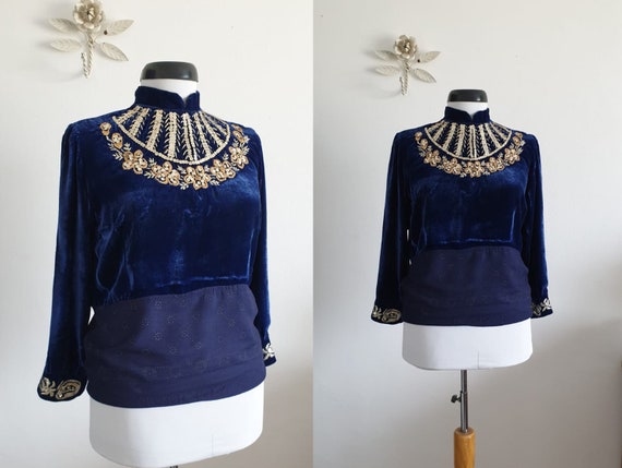 Antique Edwardian blouse | blue velvet 1910s shirt