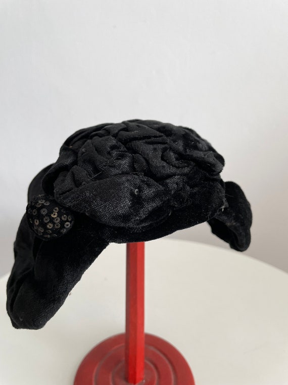 1930s black velvet hat | vintage 30s velvet calot… - image 6