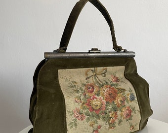 Porte-monnaie en velours tapisserie des années 1920 | Sac à main fleuri antique