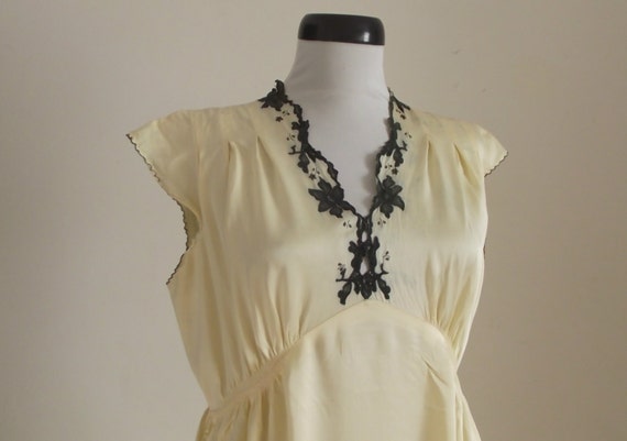 1930s champagne silk satin nightdress/ 30s maxidre