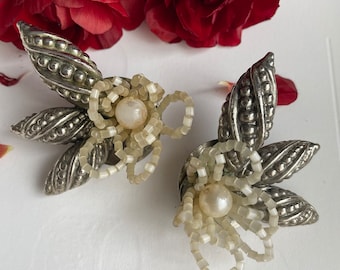 1940s statement earrings | vintage 40s clip-on earrings