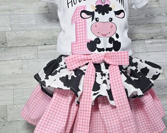 Cow 1st Birthday outfit, First Birthday cow outfit, Farm animal Birthday Outfit, girl cow birthday outfit Birthday top birthday skirt.